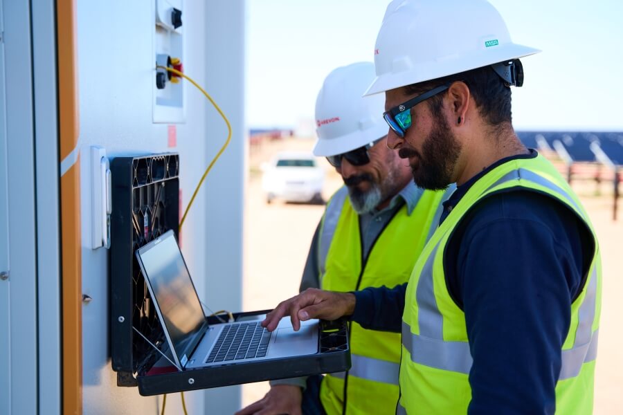 Vikings Solar-plus-Storage Techs 1